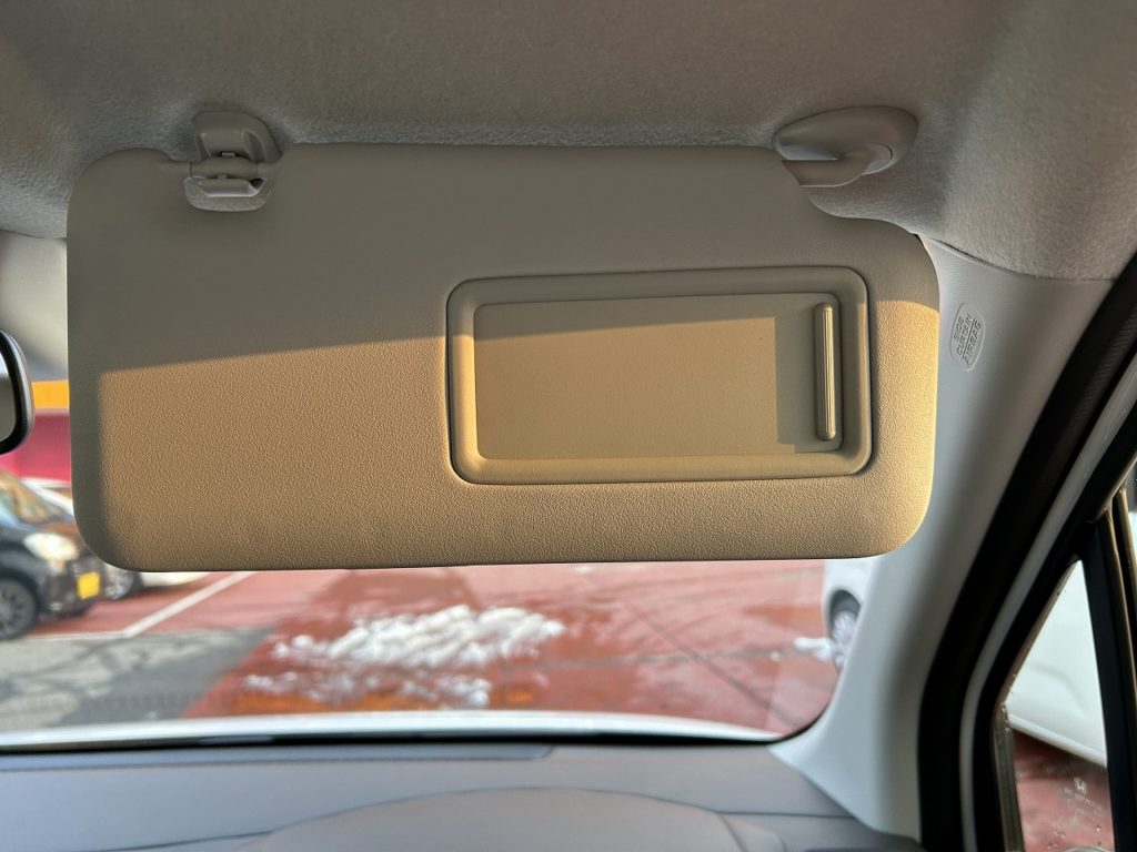 ■運転席サンバイザー