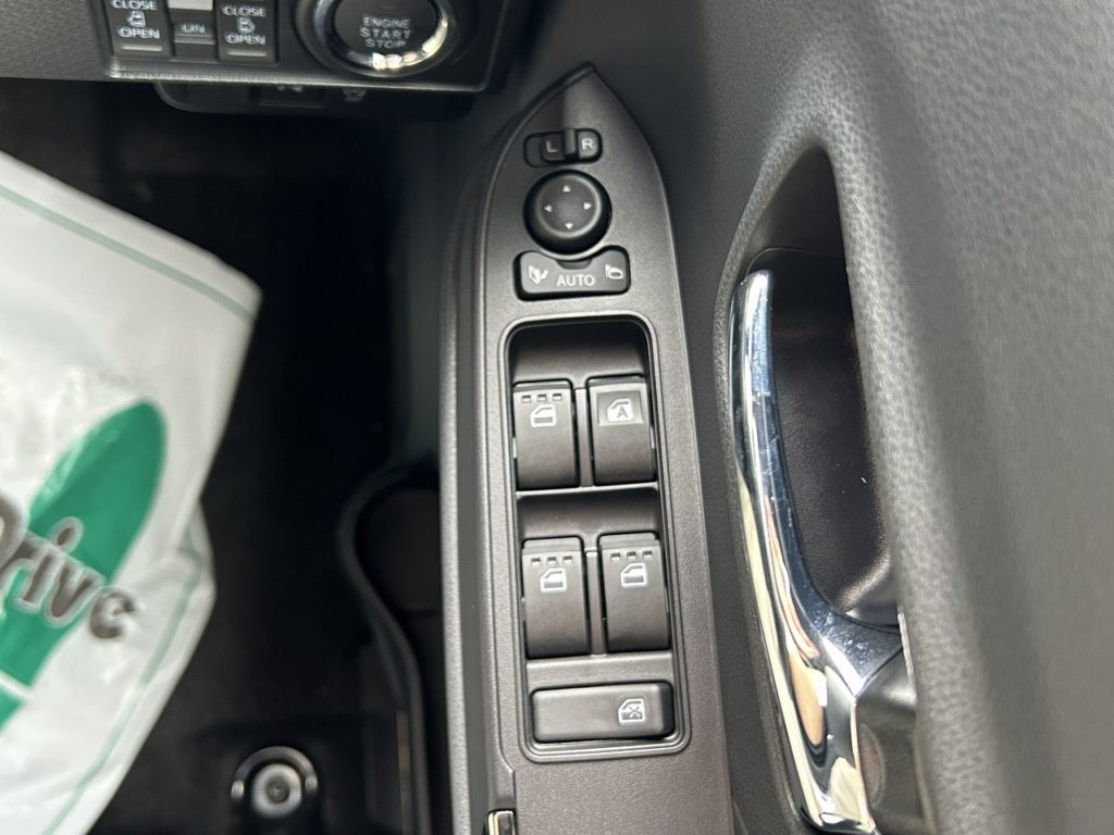 ■電動格納ミラー　■パワーウインドウ