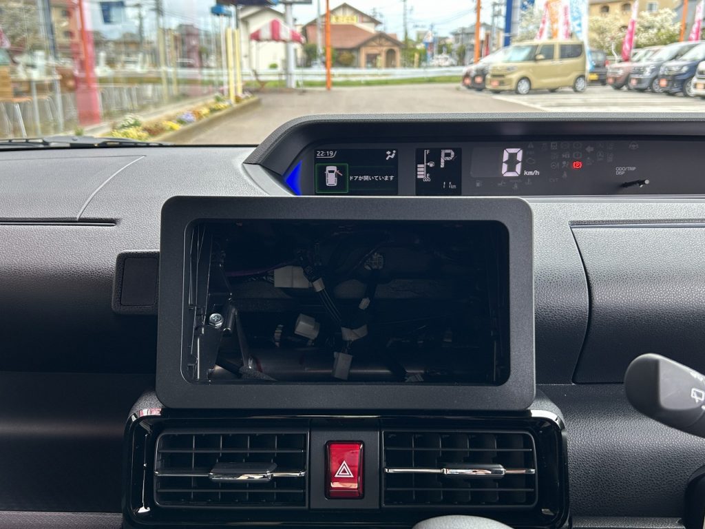 ■オーディオレスのおクルマです。お好みのナビ・オーディオのご購入、取付施工もお任せください！