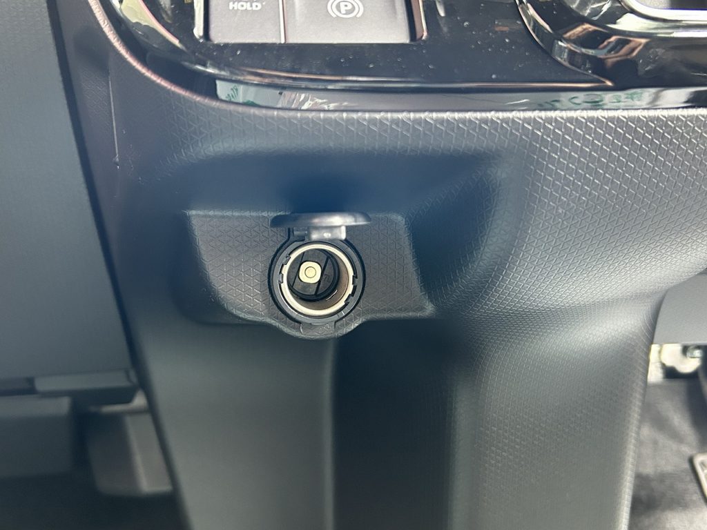 ■スマホなどの充電に便利なアクセサリーソケット