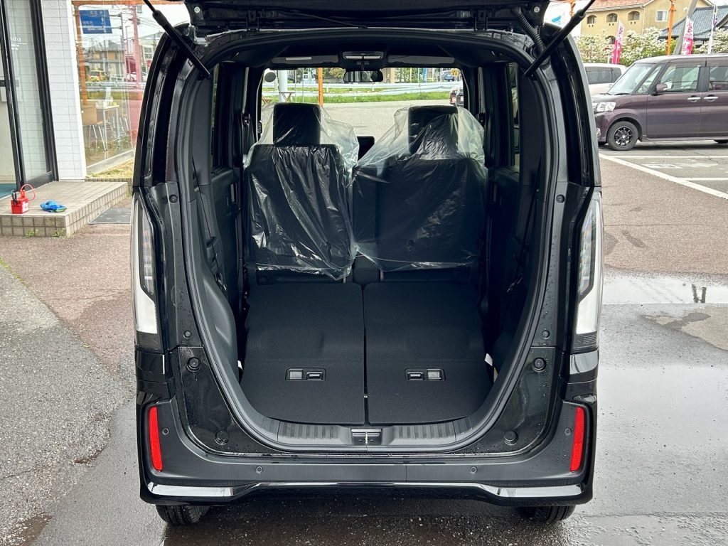 ■後部座席を全て倒せば収納力UP！