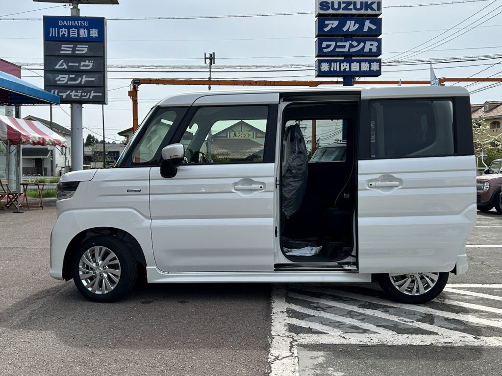 ■リアドアはスライドドアのため狭い駐車場でもドアあての心配がありません