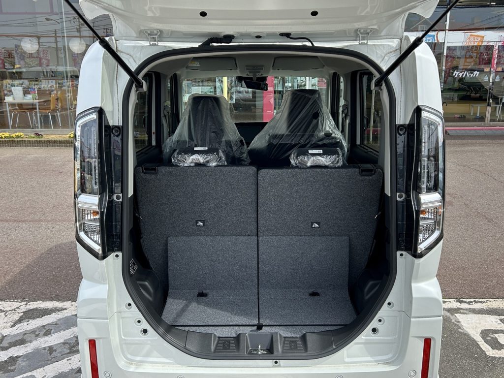 ■トランクスペース