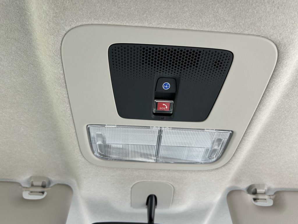 ■緊急通報ボタン/トラブルサポートボタン（ご利用にはHonda Total Careプレミアムへの加入が必要です）