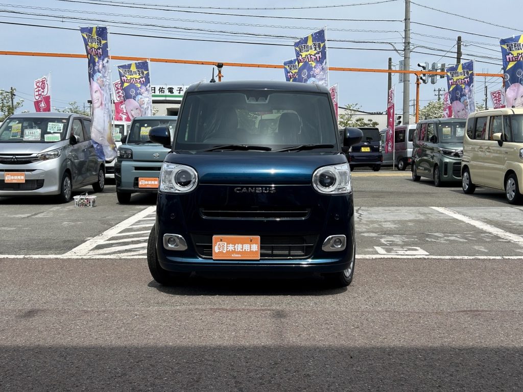 ■車体色：レーザーブルークリスタルシャイン