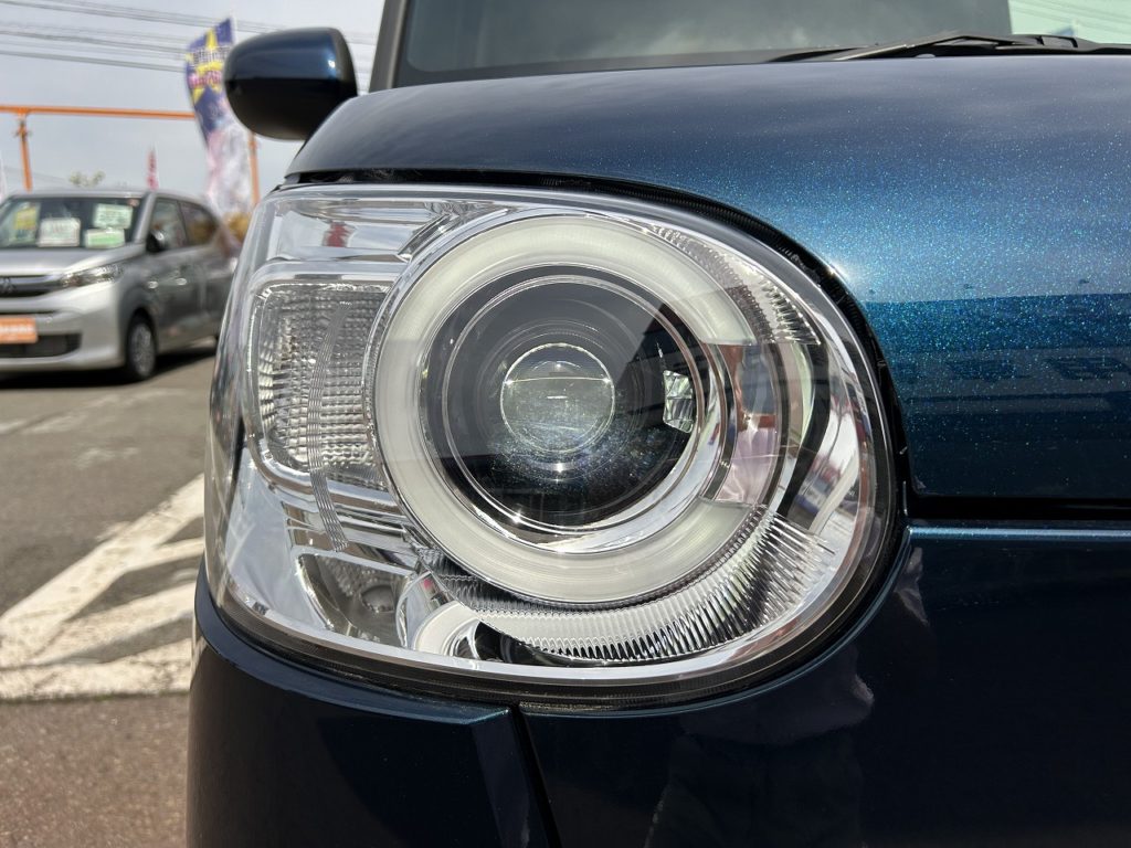 ■明るく視認性の高いLEDヘッドライト