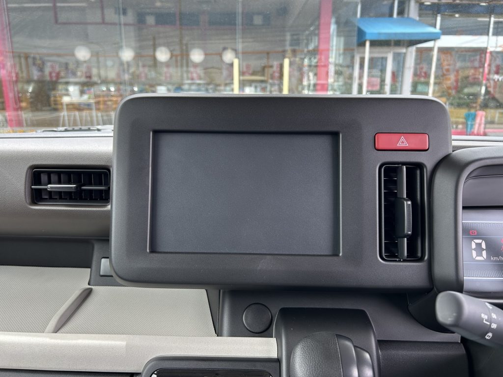 ■オーディオレスのおクルマです。お好みのナビ・オーディオのご購入、取付施工もお任せください！