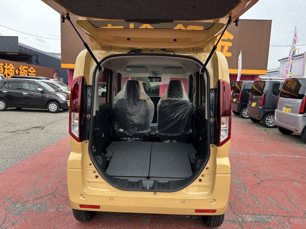 ■後部座席を全て倒せば収納力UP！