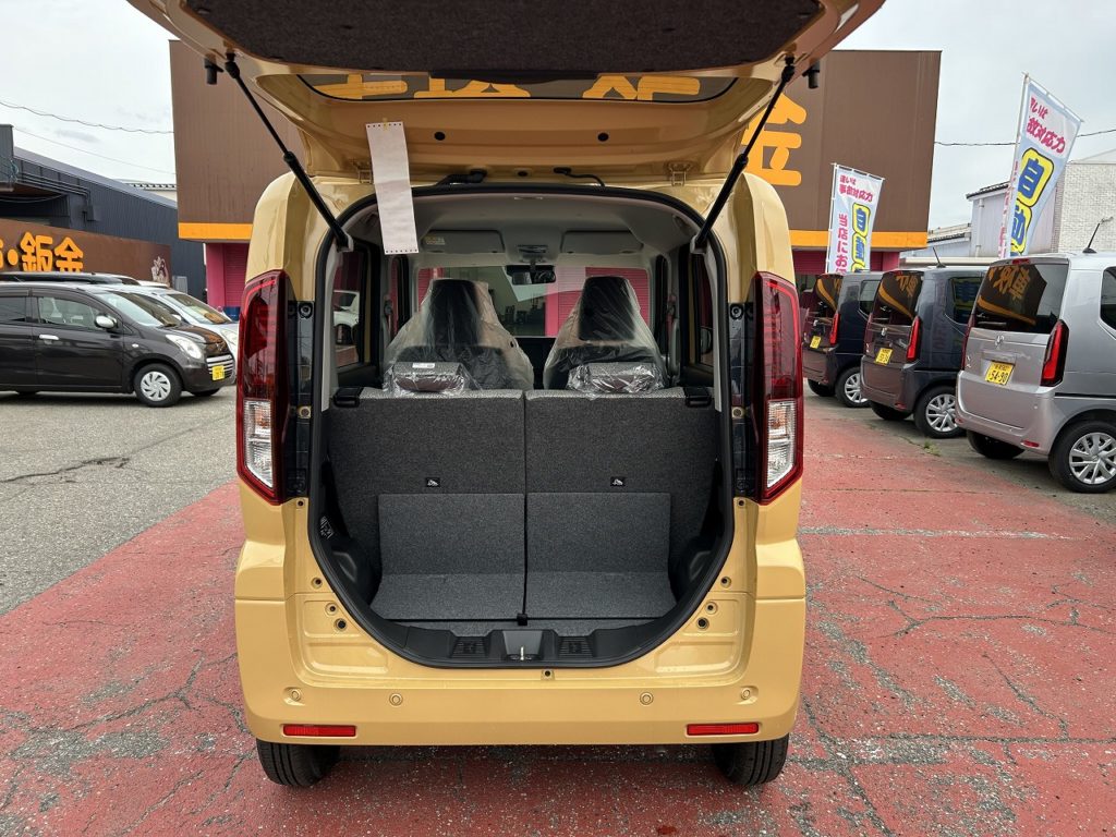 ■トランクスペース