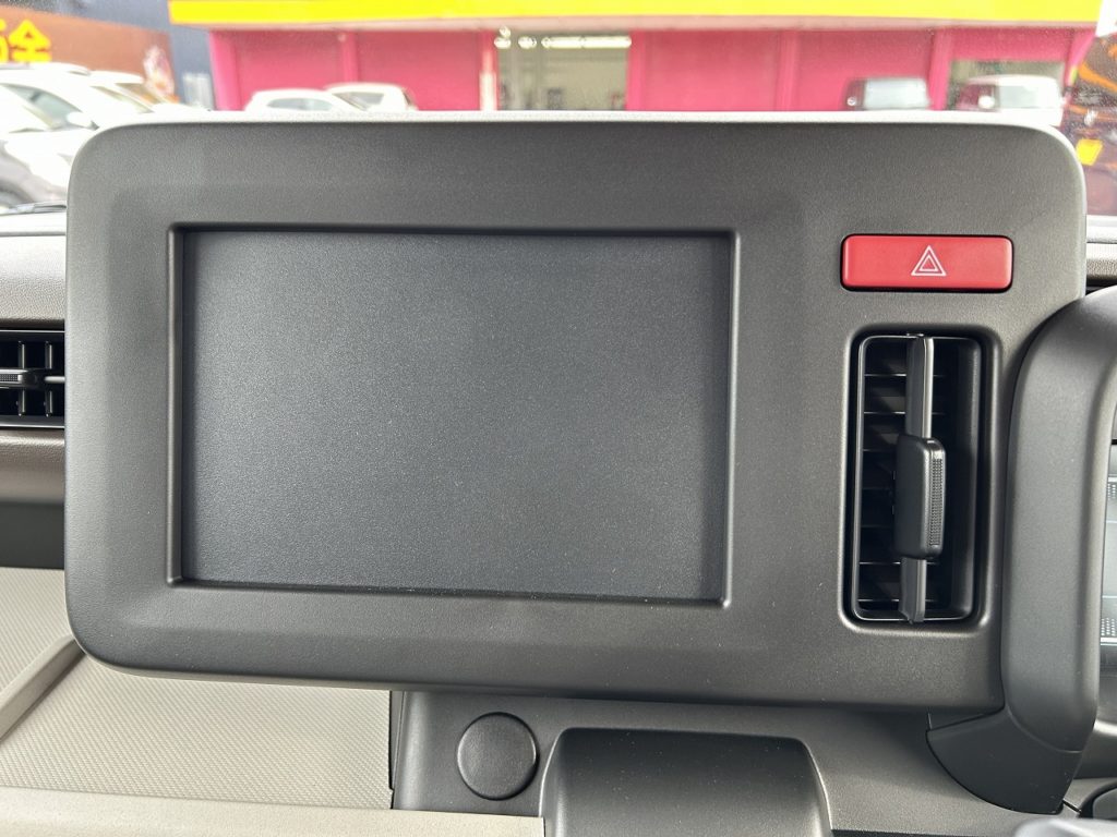 ■オーディオレスのおクルマです。お好みのナビ・オーディオのご購入、取付施工もお任せください！