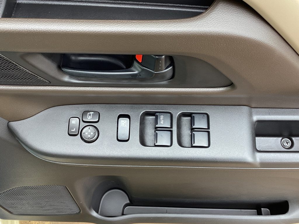 ■電動格納ミラー　■パワーウインドウ