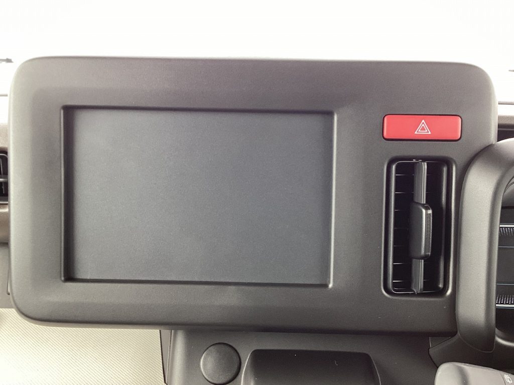 ■オーディオレスのおクルマです。お好みのナビ・オーディオのご購入、取付施工もお任せください！