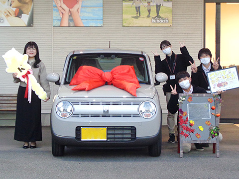 笑顔の納車式｜軽自動車の専門店ケイバッカ